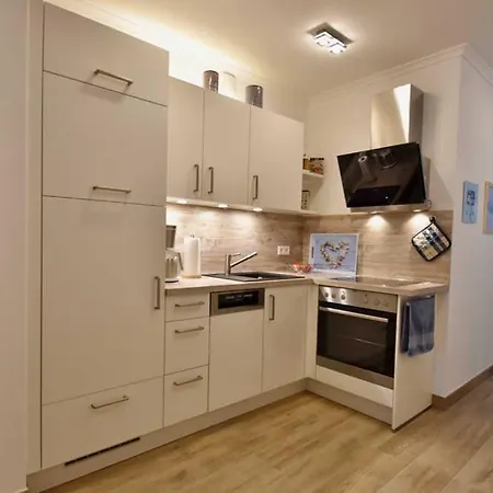 Villastrandeins Stella Villa *